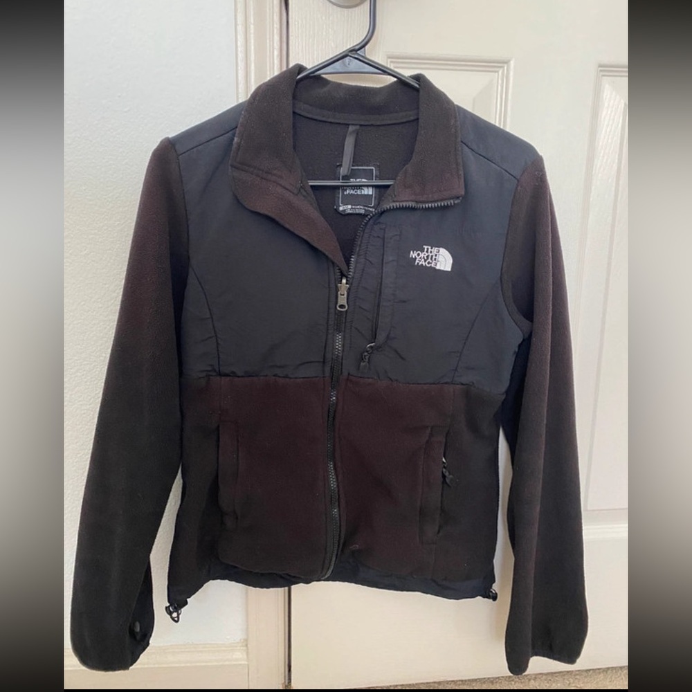 The North Face Women’s Black Fleece Jacket Size M